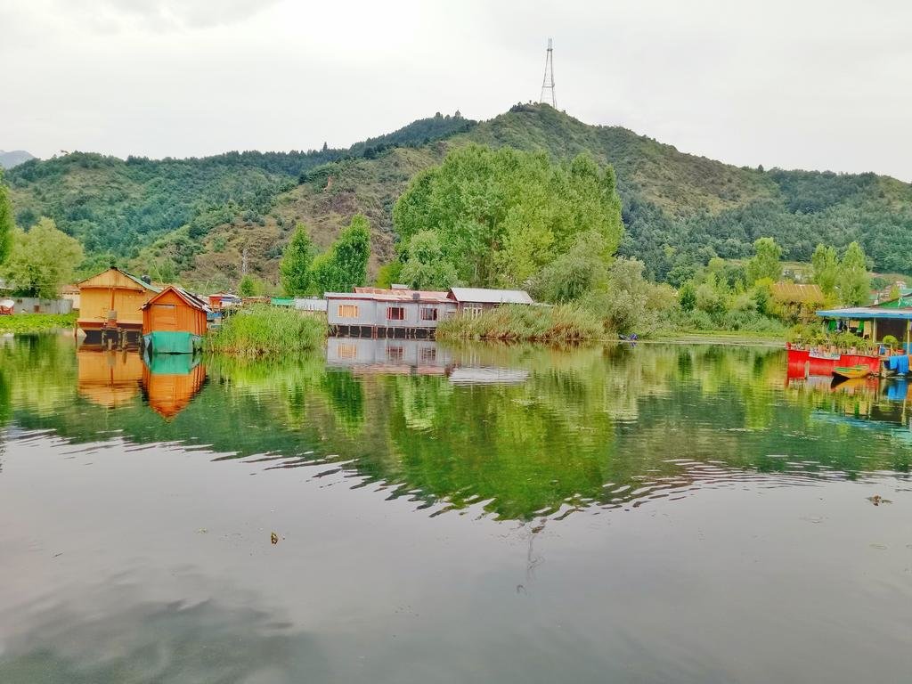 Indické vodné domčeky Srinagar